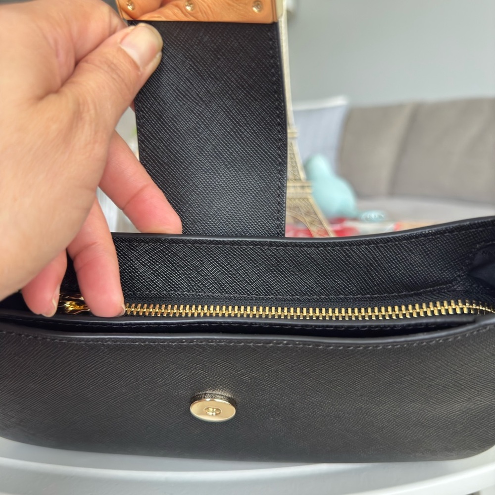 Kate Spade Elegant Black Shoulder Bag - Picture 12 of 14